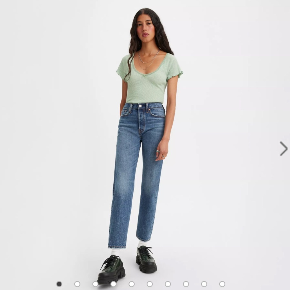 LEVIS ; Wedgie Straight Fit Jeans ; Barely worn